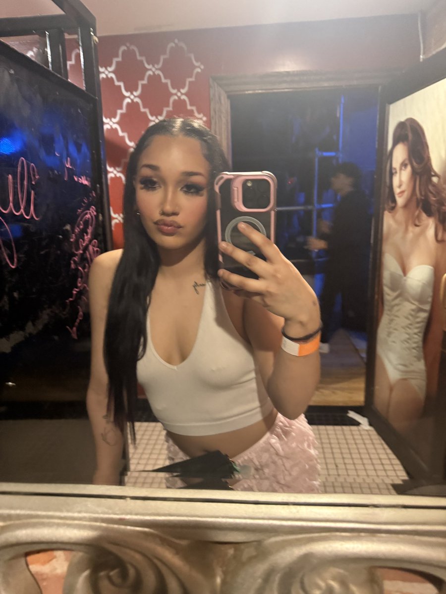 jaebaeee💗 tweet media