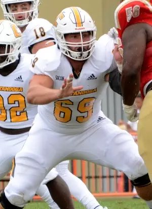 Patriots took a 25 year old Guard from Chattanooga in the first round ✌️