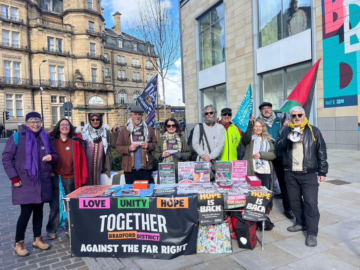 Stand Up To Racism tweet media