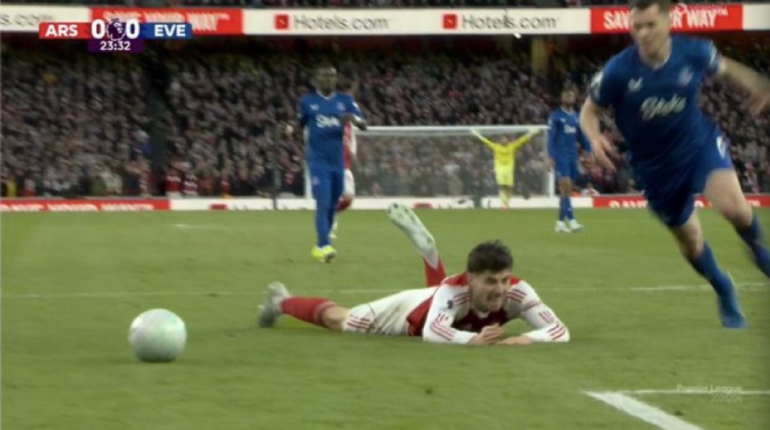 DailyAFC tweet media