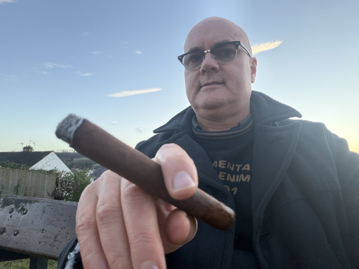 Cuban Cigar Nick tweet media