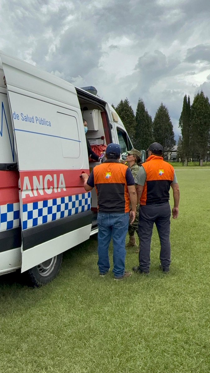 Hemos logrado evacuar a una mujer embarazada desde la parroquia #Chaucha, quien ya se encuentra recibiendo atención médica por parte del <a href="/Salud_Ec/">Ministerio de Salud Pública 🇪🇨</a>.

Esto fue posible gracias a la gestión para la llegada de un helicóptero que permitió trasladarla de manera oportuna y salvaguardar