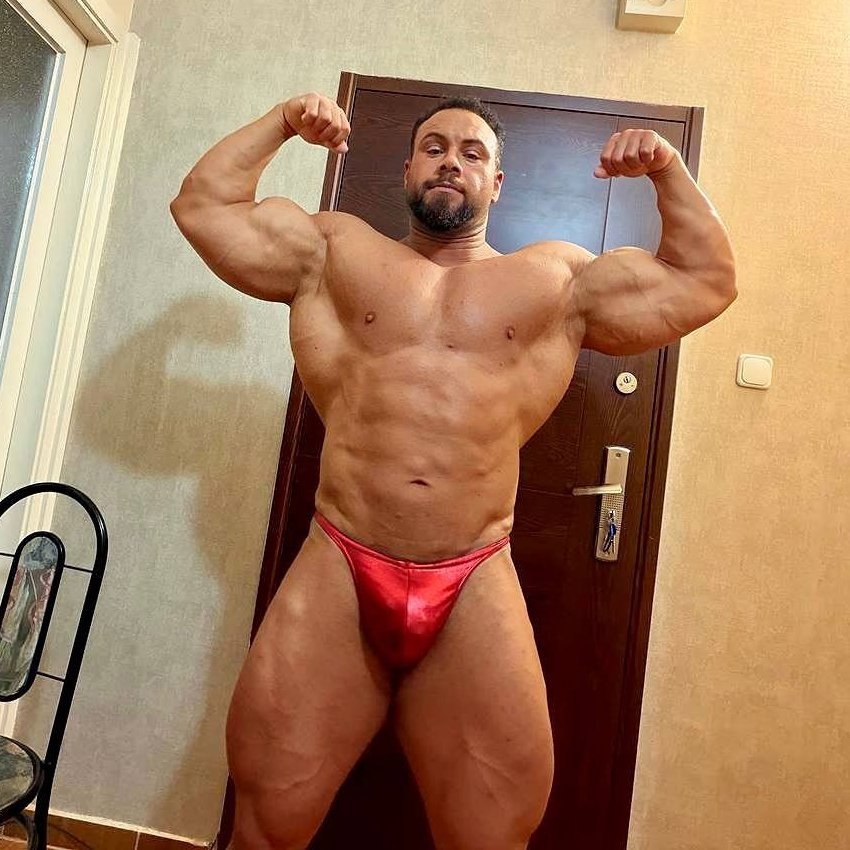 Steel man tweet media