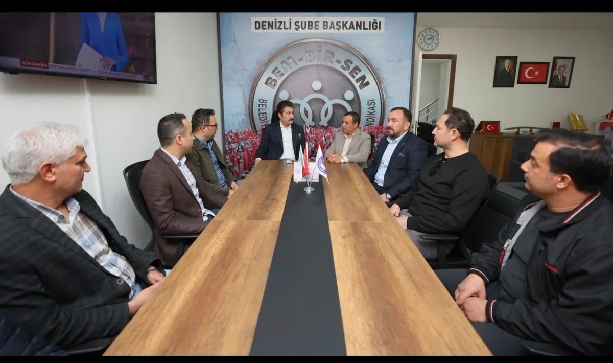 Denizli Ak Parti Milletvekilimiz Cahit ÖZKAN sendikamızı ziyaret ettiler.
Sendikal çalışmalar, çalışma hayatında memurları ilgilendiren konular ve yapılacak olan faaliyetlerle ilgili istişarelerde bulunuldu.
Sayın Vekilimize ziyaretleri için teşekkür ederiz.