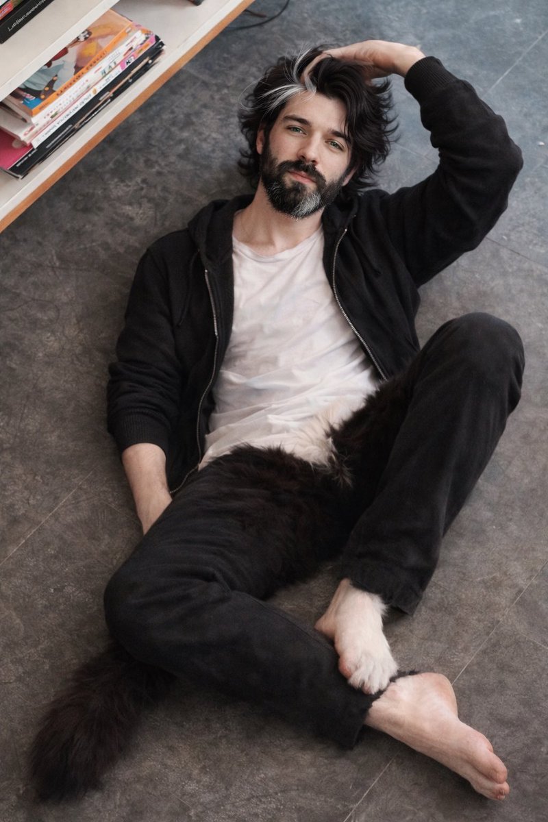 eu me sinto o pikachu tweet media