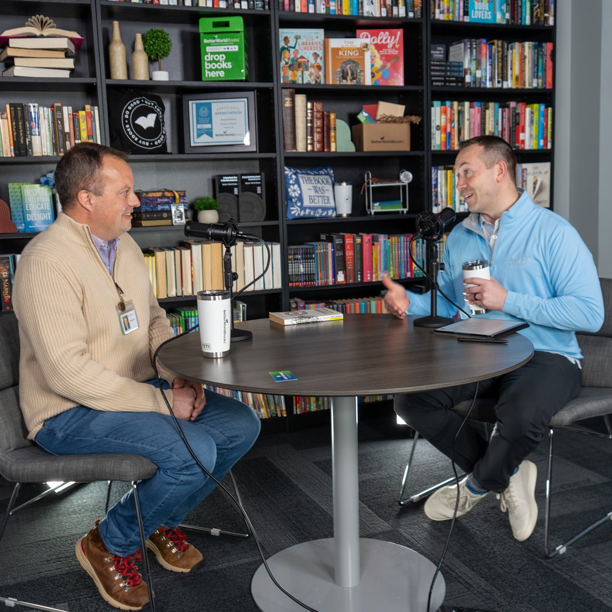 Better World Books tweet media