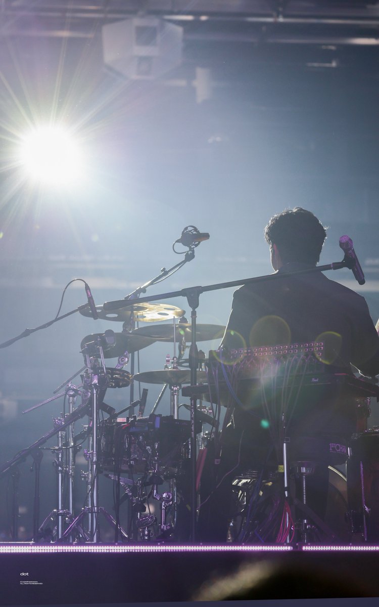 𝖽𝗈𝗍. tweet media