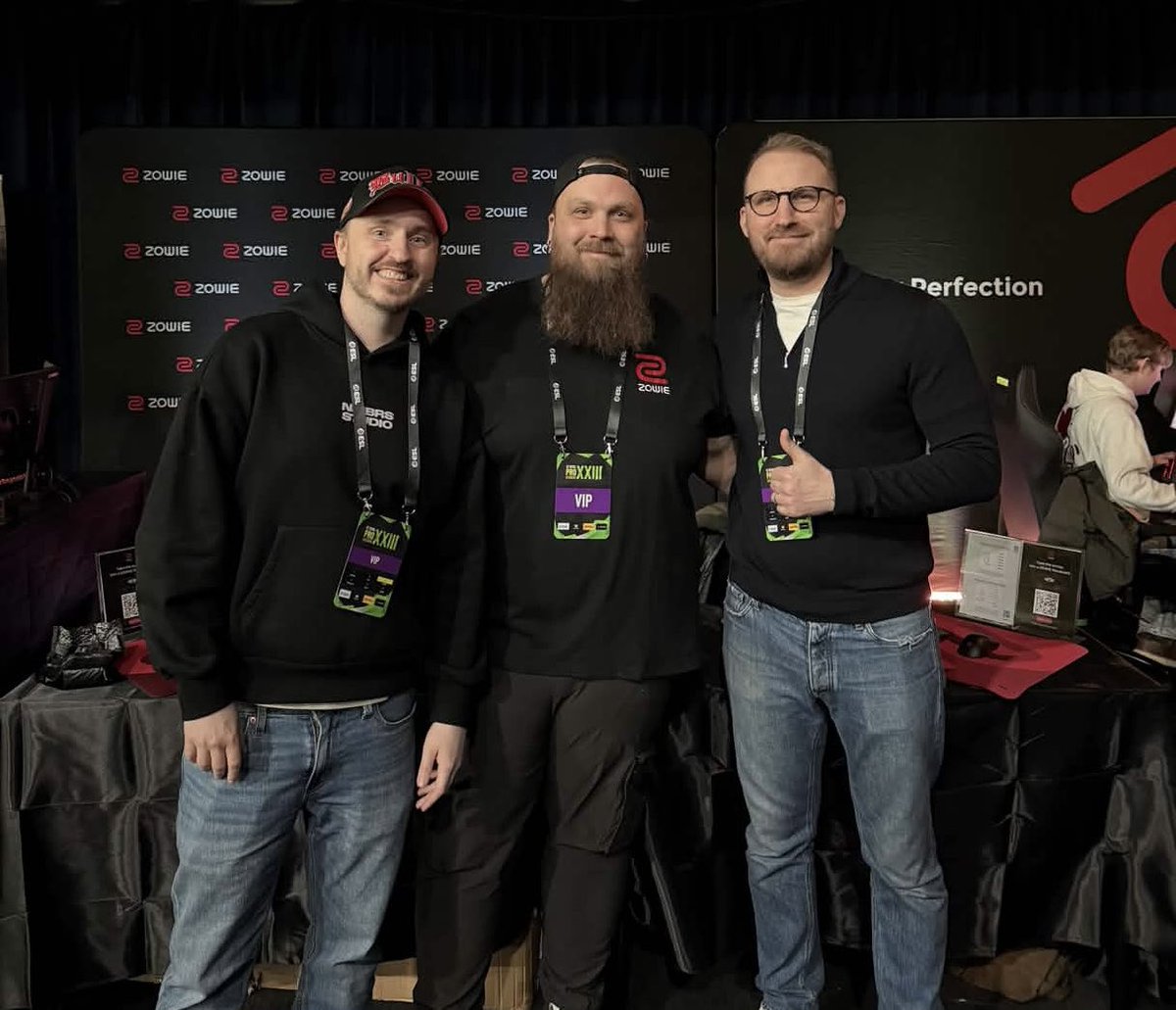 walleDA1337 tweet media