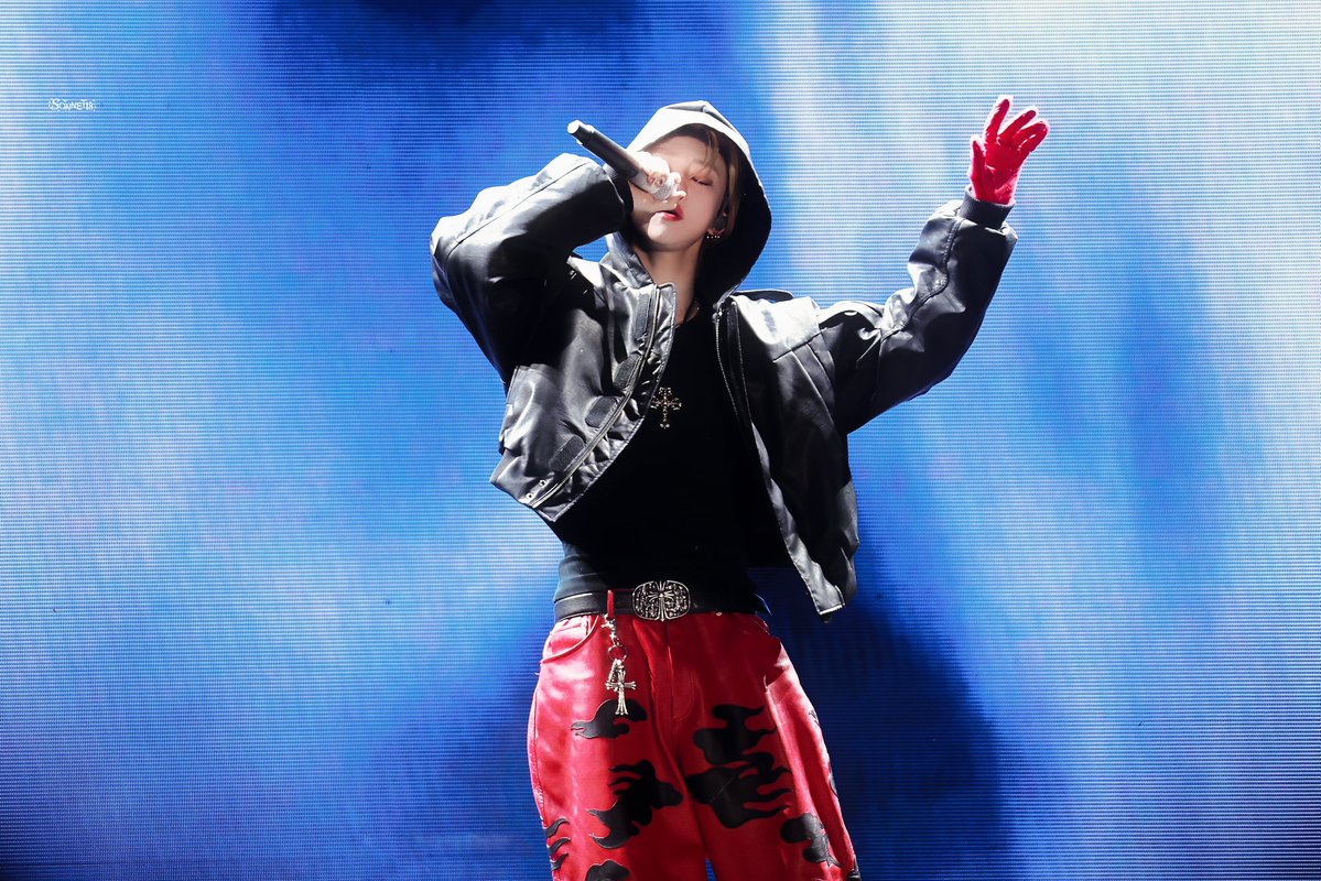 sonnet18_ tweet media