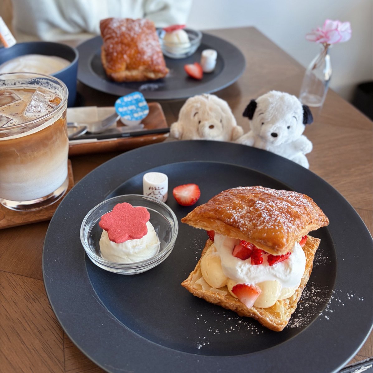 g____cm41's tweet photo. どこいくにも連れて歩いてる
犬めだかちゃんほんまにかわいい♡ https://t.co/4NviFbJFWE