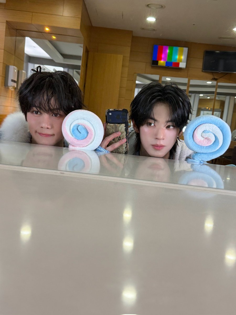 ddohoon. tweet media