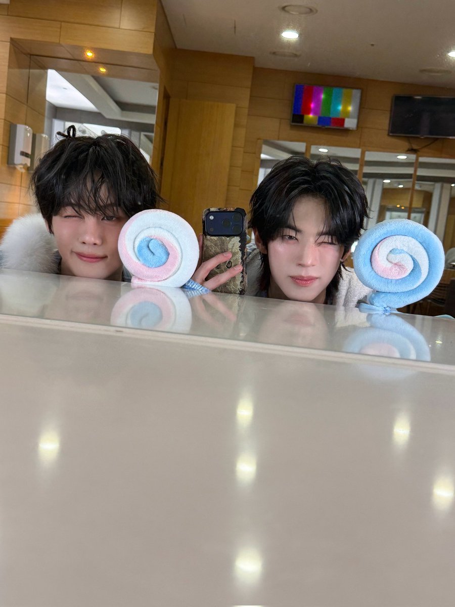 ddohoon. tweet media