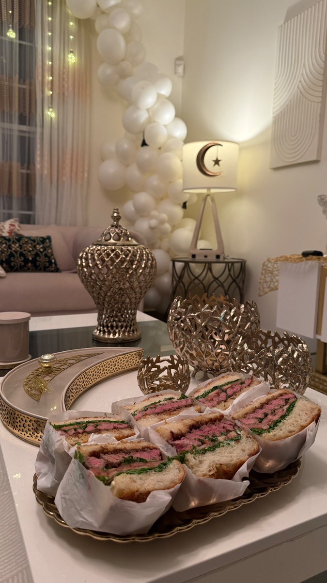 ch(•—•)ea tweet media