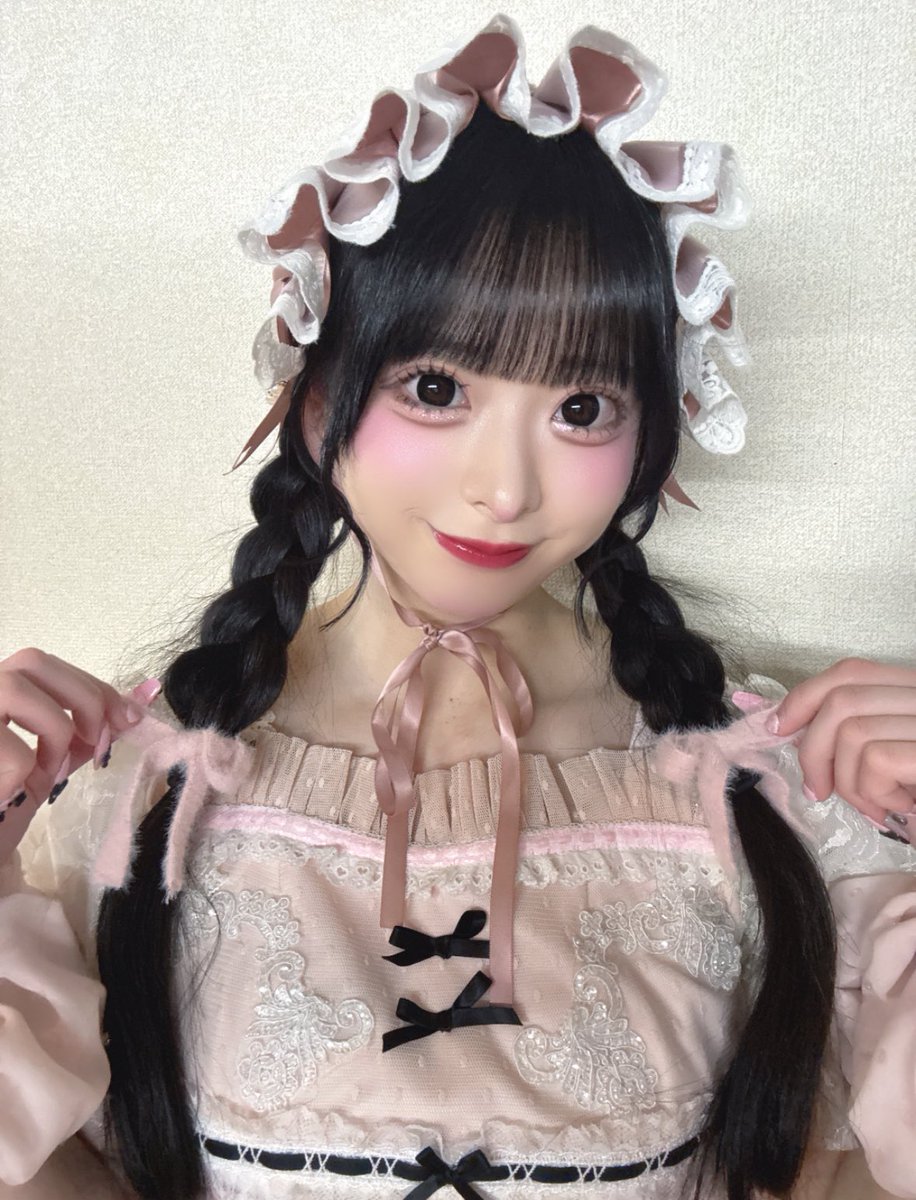MEOWMEW_YURU's tweet photo. Auroraさん主催 Starry Night Parade vol.5 ありがとうございました🎀♡

今日いつもよりメイクちょっとだけら薄くした！あんまり変わらないかも！

次のライブは16日！potify O-EASTです！
AVENCHUMUさんの衣装を着てライブします💖

会いに来てくれたら嬉しい；； https://t.co/51qw58jOkh