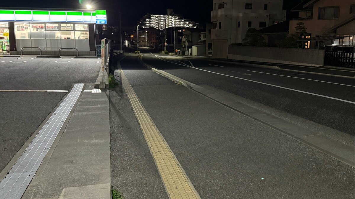 livedoornews's tweet photo. 【搬送】小学生の男の子が車にはねられ死亡、運転の58歳男を逮捕 兵庫・明石市
https://t.co/N0FyireZ5w

7歳の男の子が歩道を歩いていたところ、右折して入ろうとした車にはねられたという。男は「歩道を歩いていた子どもに気づかず衝突し、ケガをさせてしまった」と容疑を認めている。 https://t.co/LnW0aTlFVv