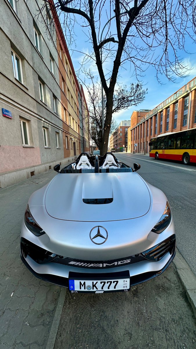 SportStandard tweet media