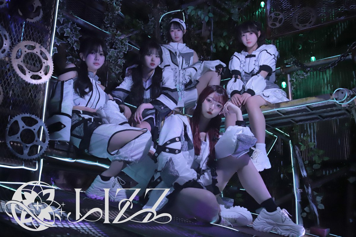 LIZZ (@LIZZ_official0) / Posts / X