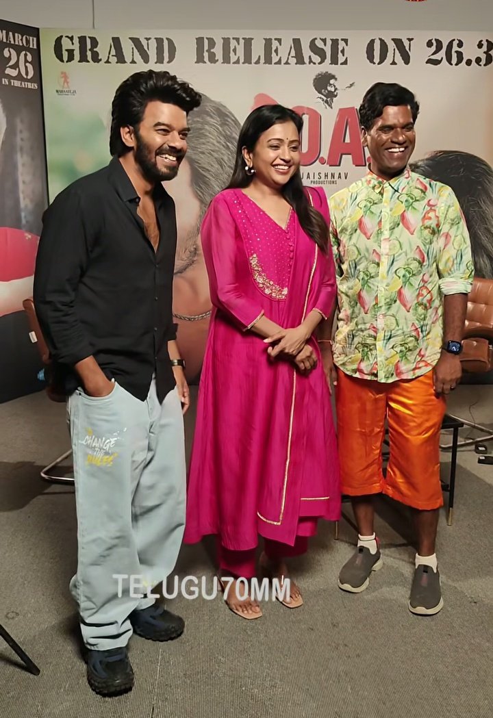 TeamSudheerFC's tweet photo. #GOAT promotions in full swing 💥💥
A Special Interview Featuring the #SumaKanakala ,#BithiriSathi and Our Hero @sudheeranand ❤️🔥
#GOATTheMovie #GOATOnMarch26th https://t.co/jwo3m4PuS2