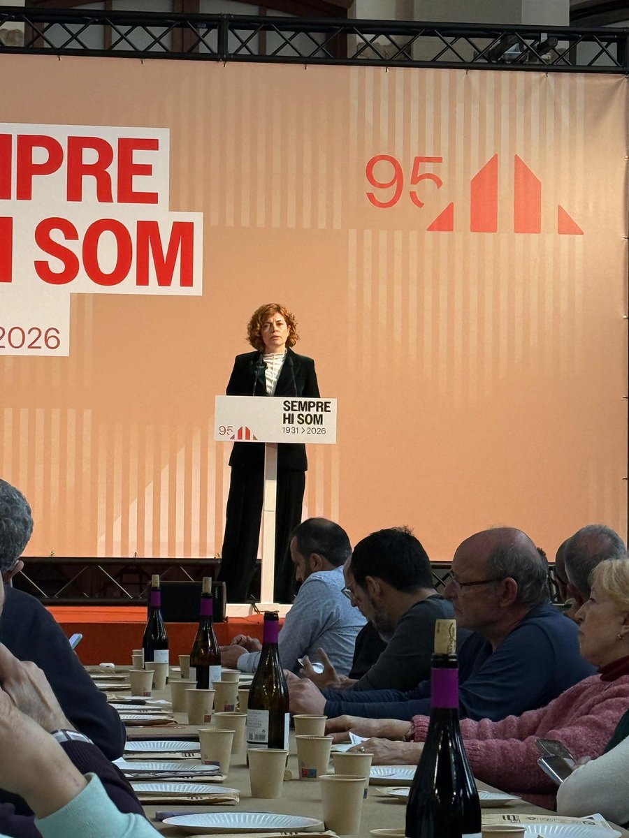 Laura Pi tweet media