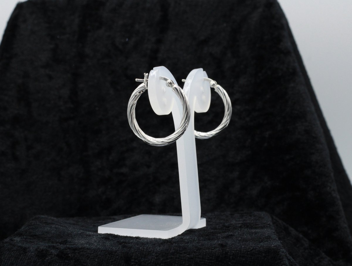 SilverLadyGB's tweet photo. Hi to all my lovely customers !
Just featuring some new items at County Walk, NOW !
We have the Largest Selection of REAL 925 Silver in Taunton !!
Also on  https://t.co/F4rTqTkDo1
Come and look for an un hurried browse at our great hand picked selection !
love Jane X https://t.co/OwFtWLEnd1