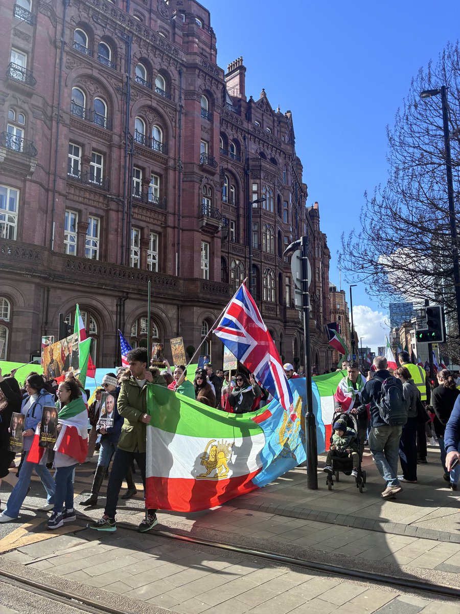 Amy Walker tweet media