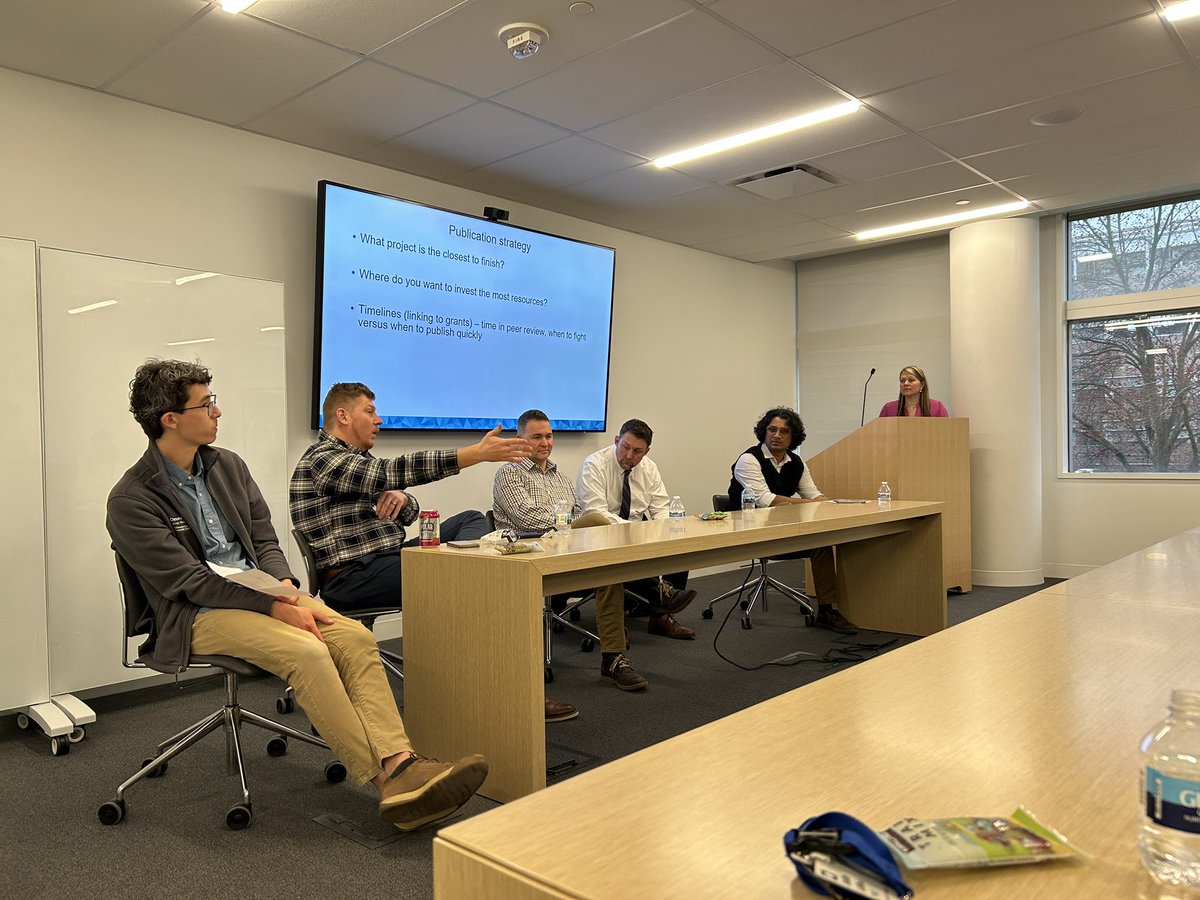 Justin Lathia, PhD 🧠🕺🏽 tweet media