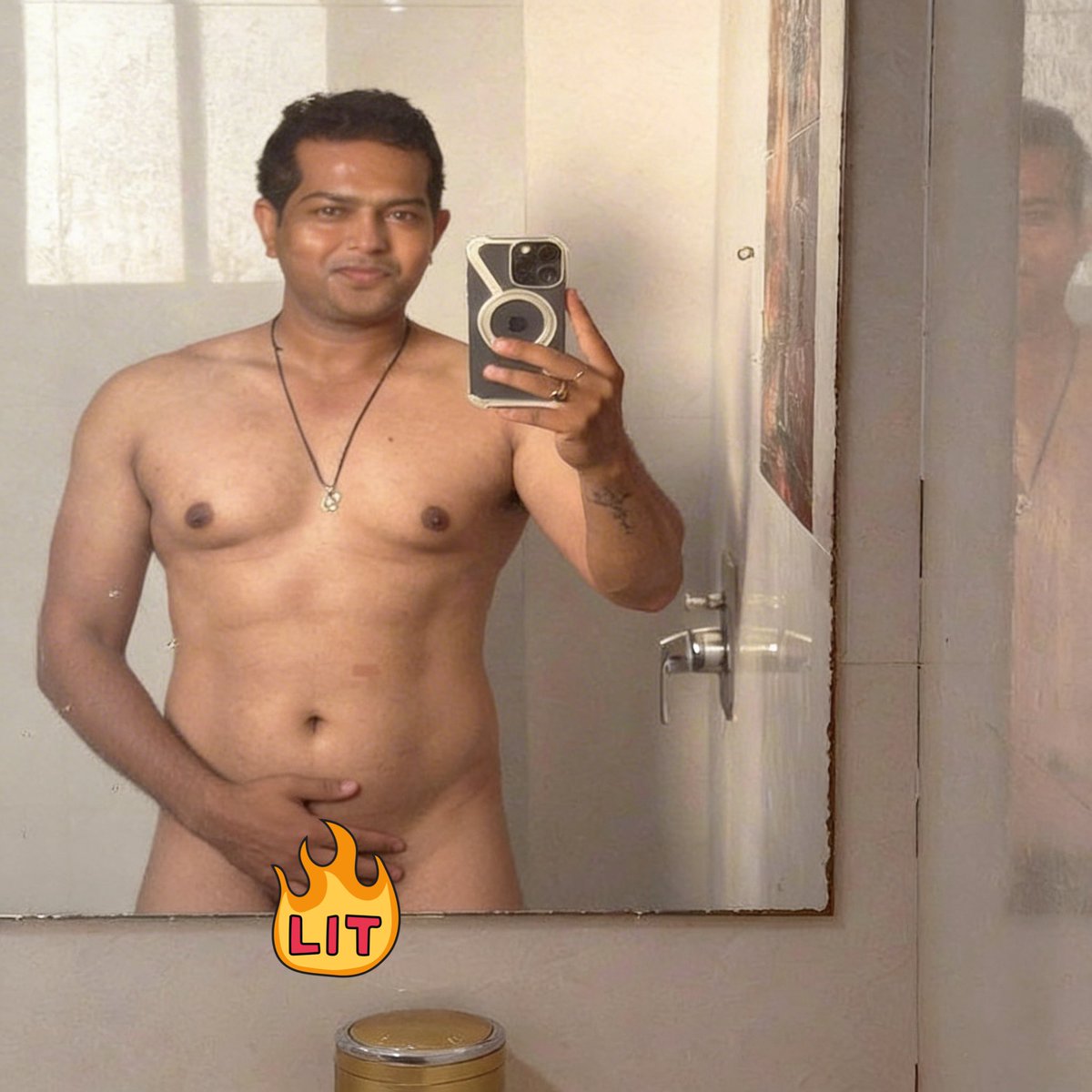 leo_AT1992's tweet photo. Parental Advisory: Explicit Content 😌 
(this new found confidence is toxic) https://t.co/7g09zQd5ku