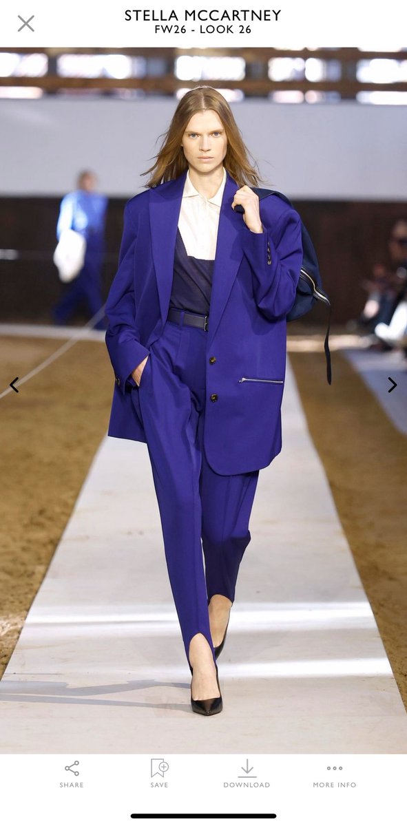 Fashionismo's tweet image. Posso ajudar diretamente da última temporada de moda #fall26