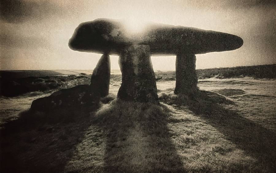 artlimitednet's tweet image. To the sun by Clive Vincent artlimited.net/41003
#monochrome #infrared #shootfilmnotmegapixels #filmphotography #monument #35mmm #toned #24x36 #35mmfilmphoto #stones #35mm #snapshot #darkroom #photography #photographyeveryday #analogphotography #construction #sunrise…