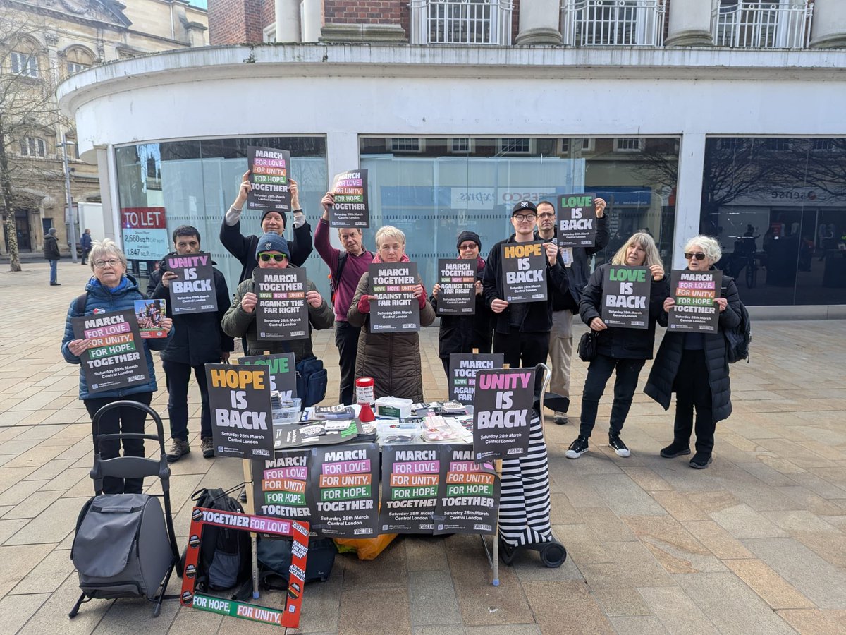 Stand Up To Racism tweet media