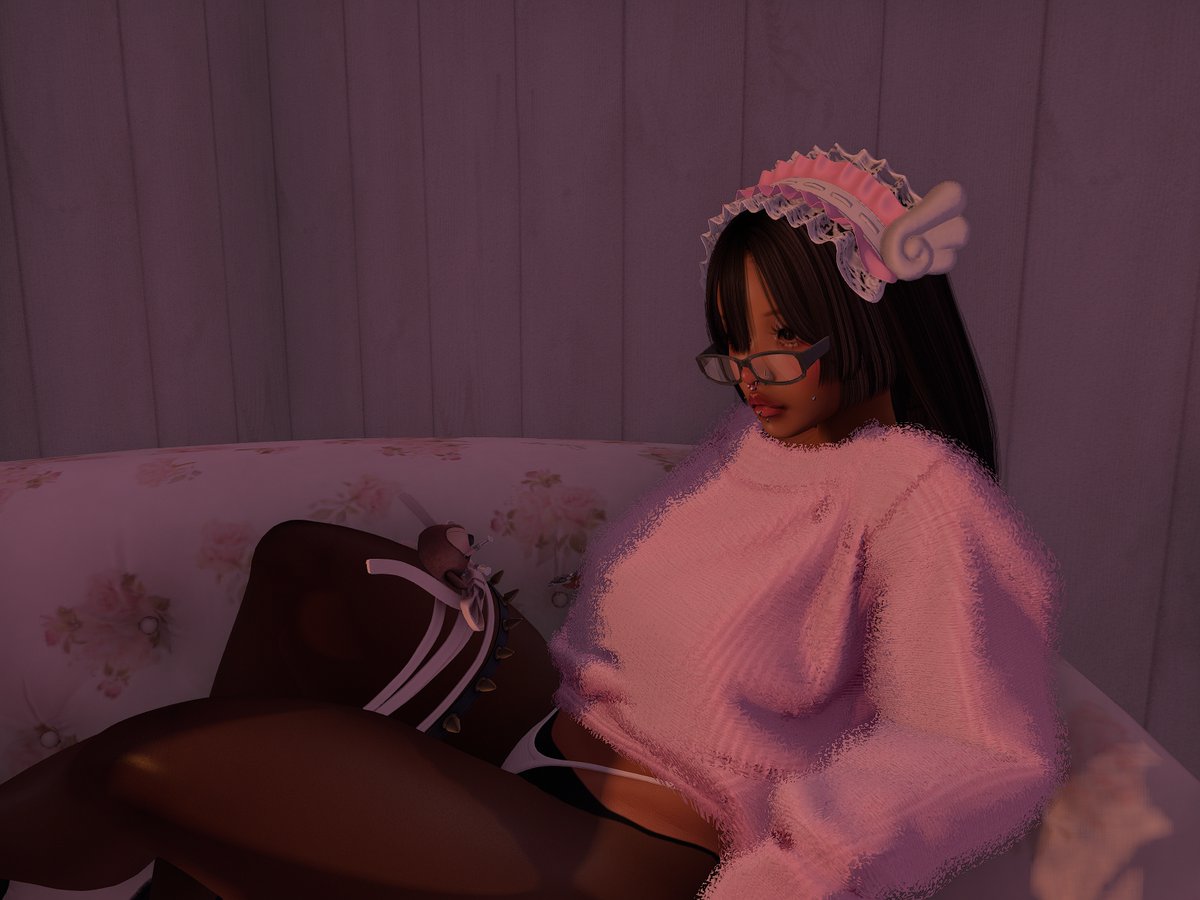 dolliejogii's tweet photo. Siri play Russian Roulette ... ʚɞ https://t.co/NMViOW71lo