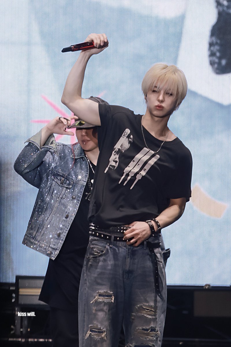 kisswill tweet media