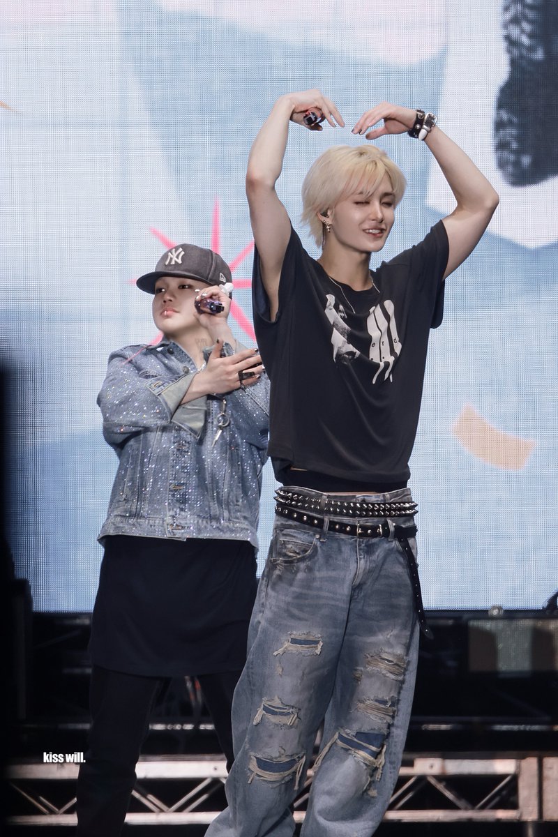 kisswill tweet media