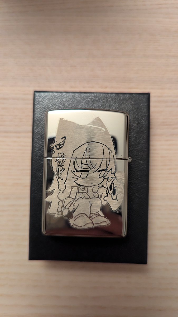 motimotti01's tweet image. イラスト使って自分用にZIPPO作っていいか確認したら快くOK出してくれて神ZIPPOが届いた
煙草が1億倍美味くなった
神イラストレーター↓
縹てん(@hanada_ten00_)
#みてみてんてん  #ZIPPO