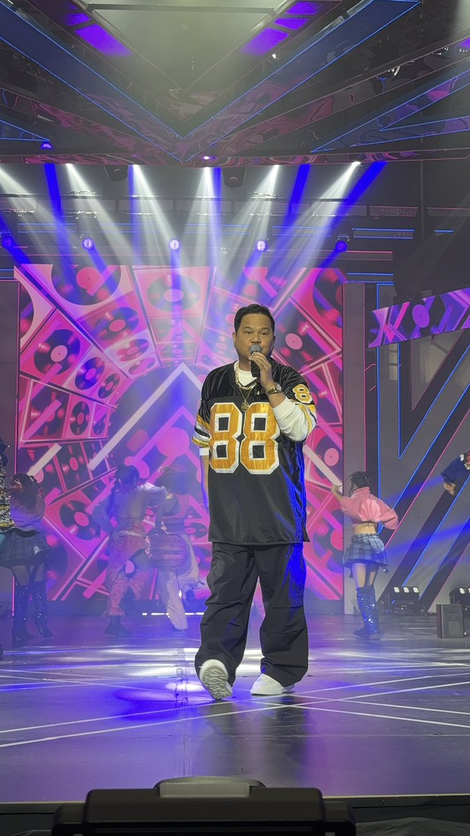 LOOK: Dylan Menor and Bayani Agbayani during the opening number of OPM variety show “Vibe PH” on Saturday, March 14. <a href="/inquirerdotnet/">Inquirer</a>