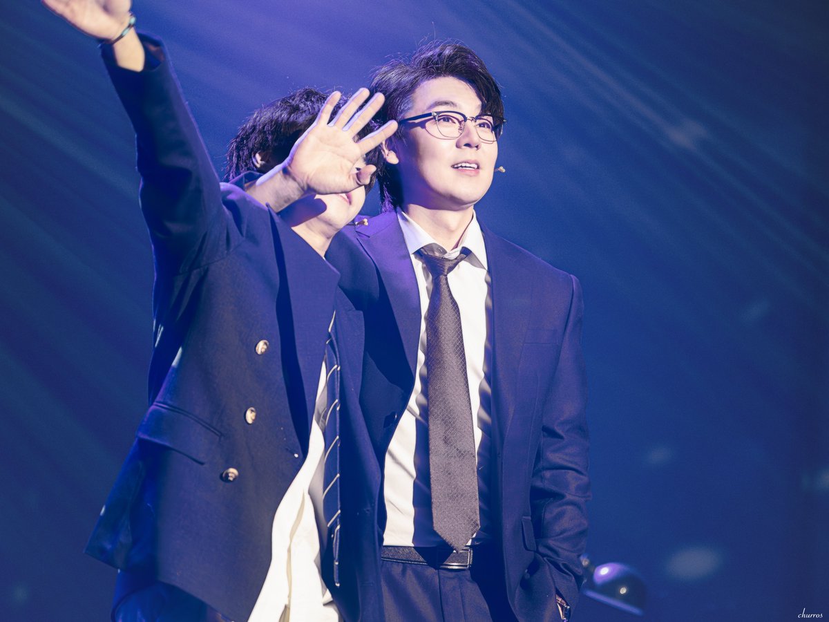 churros_pic's tweet photo. 260312 라져 - 커튼콜데이    
스카일러 | #기세중 배우님 https://t.co/3Gdh0Ege9x