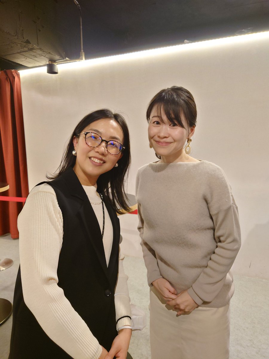 nozomi_itoh's tweet photo. 憧れの話し方講師、高山ゆかりさんとお会いできましたーー！
Voicyに救っていただいた私のワンオペ育児時代。その時にヘビーリスナーだったのが「話し方のハナシ」でした。

お話できて観劇できます、ありがとうございました！ https://t.co/QYDQFYD7Q8