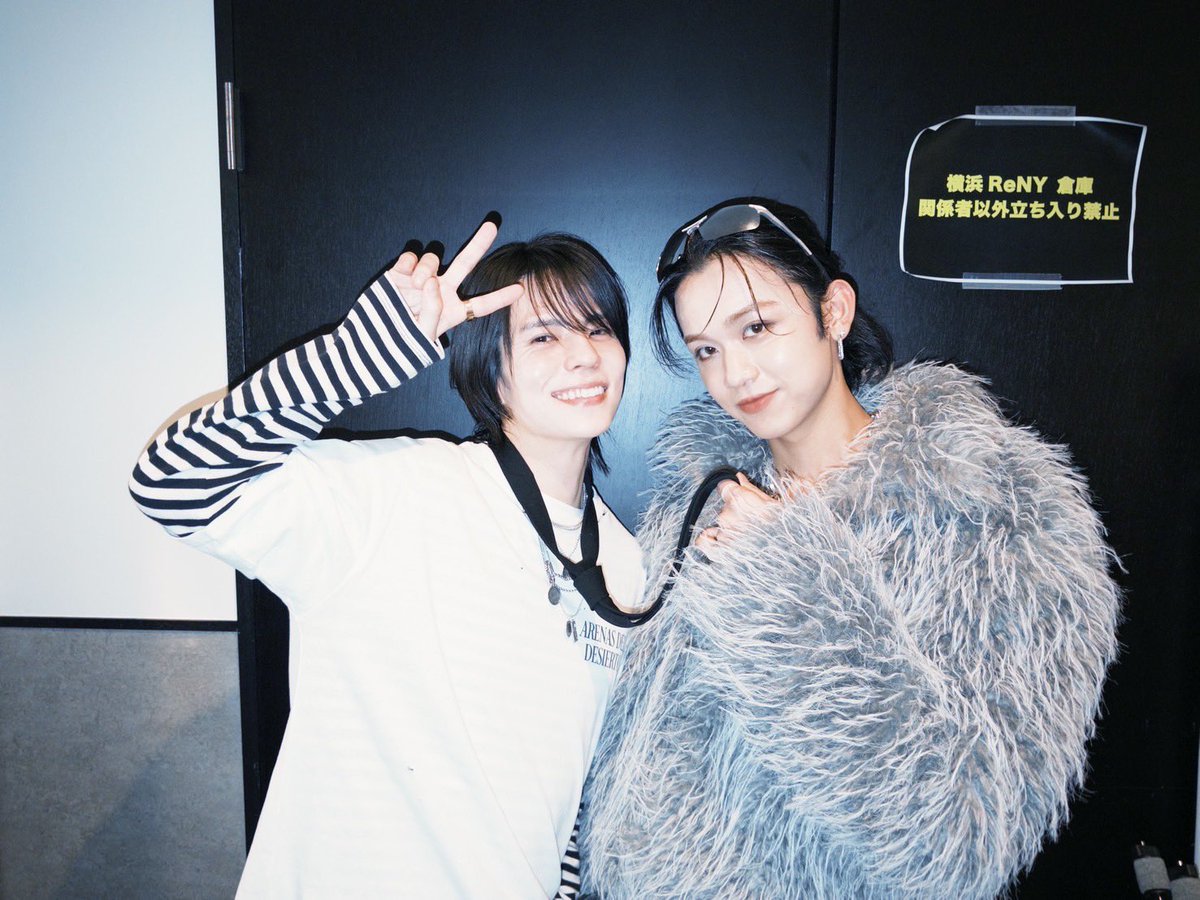 official_enjin's tweet image. 《#KYO》

素敵な方達とライブを作ることができて幸せでした。
ビートガーデンさんとのライブめっちゃ楽しかったな

今日来てくれたみんなありがとう！
また一緒にライブできるように頑張ります。
あ、あとほんでハッピーホワイトでー！
みんなあいしてる😘

#ENJIN
#ENJIN_KYO