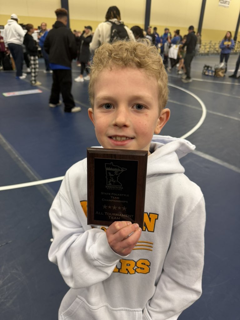 Byron Wrestling tweet media