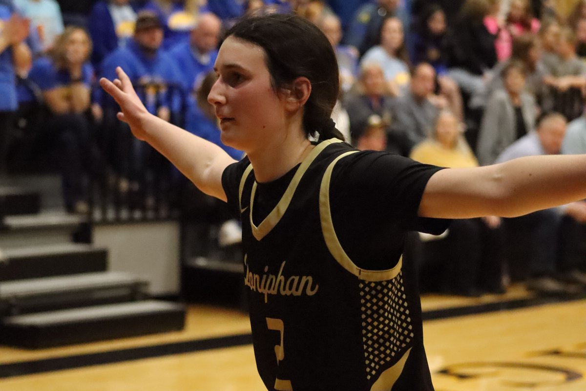 Doniphan girls overcome early struggles to beat St. Francis Borgia 55-45, earning a return trip to Columbia and a second straight Final Four in their Class 4 title defense. 

buff.ly/waY6rFn