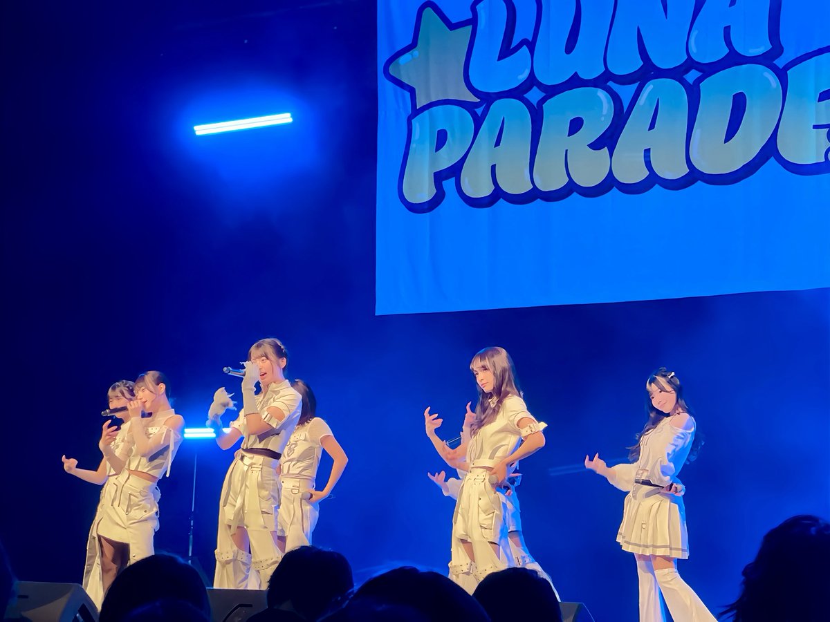 whsp_official's tweet photo. ◤💫「LUNA PARADE - WHITE DAY SP -」ありがとうございました🌼◢
#LUNAPARADE #WHITESCORPION #ホワスピ
会場の皆さまと特別な時間を過ごすことができました🤍
🎧本日のセトリ
1.雑踏の孤独
2.なんて僕は無力なんだろう
3.Satisfaction graffiti
4.I do love you!
5.コヨーテが鳴いている
明日は…【『メンバーボイスコンテンツ#19 』オンラインお話し会・サイン会】
当日販売も行いますので、お気軽にご参加ください✨
🗓️3月15日(日)
⏰販売時間:8:00 〜 各部受付開始の2時間前
▼当日販売 詳細はこちら
🔗https://t.co/WK3C1c7ryX
