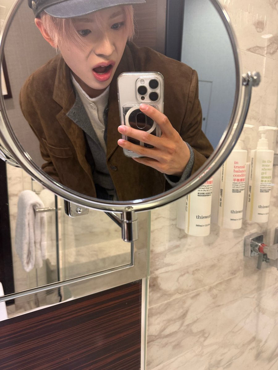 낙타 tweet media