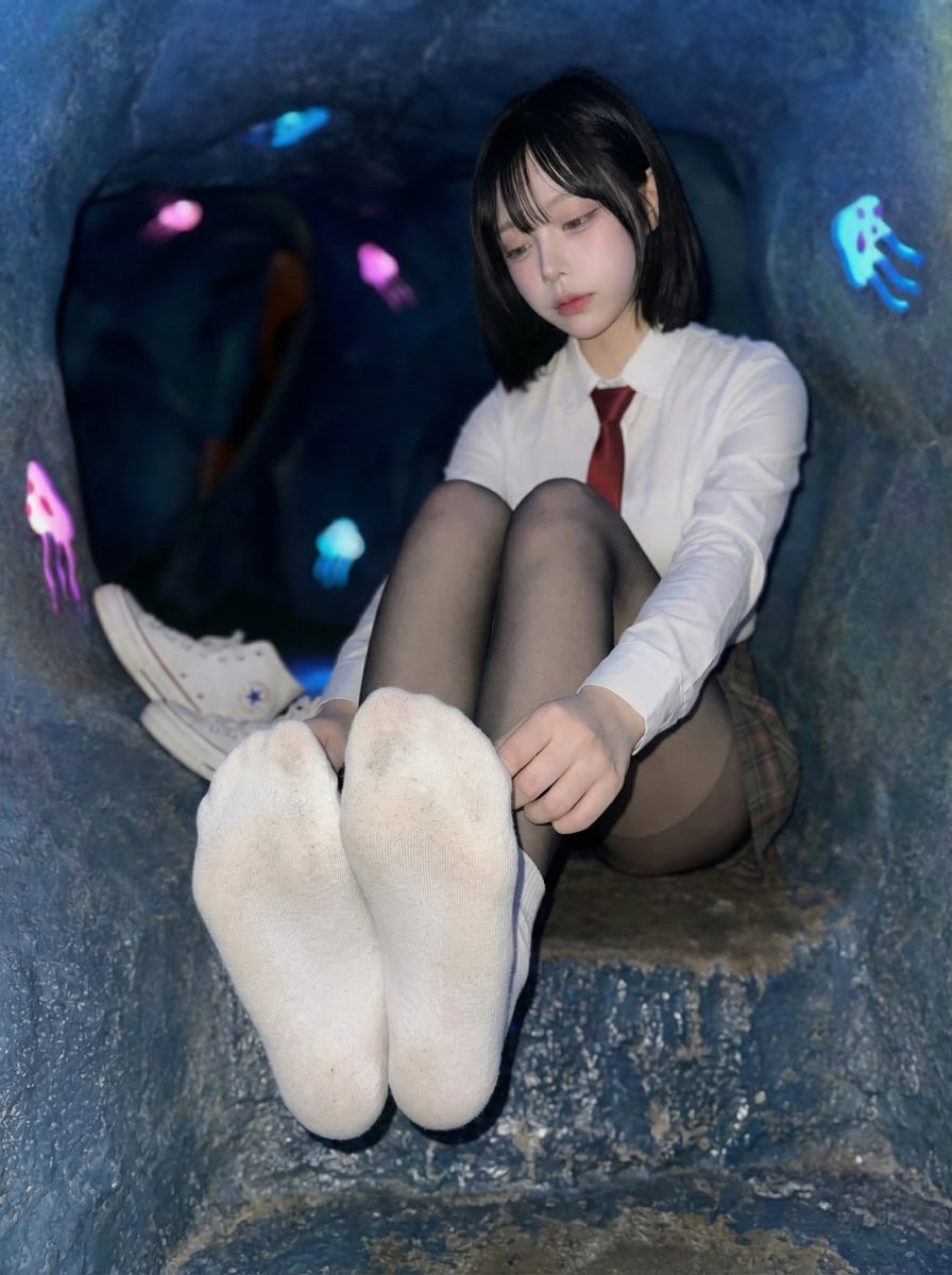 korean_stocking tweet media