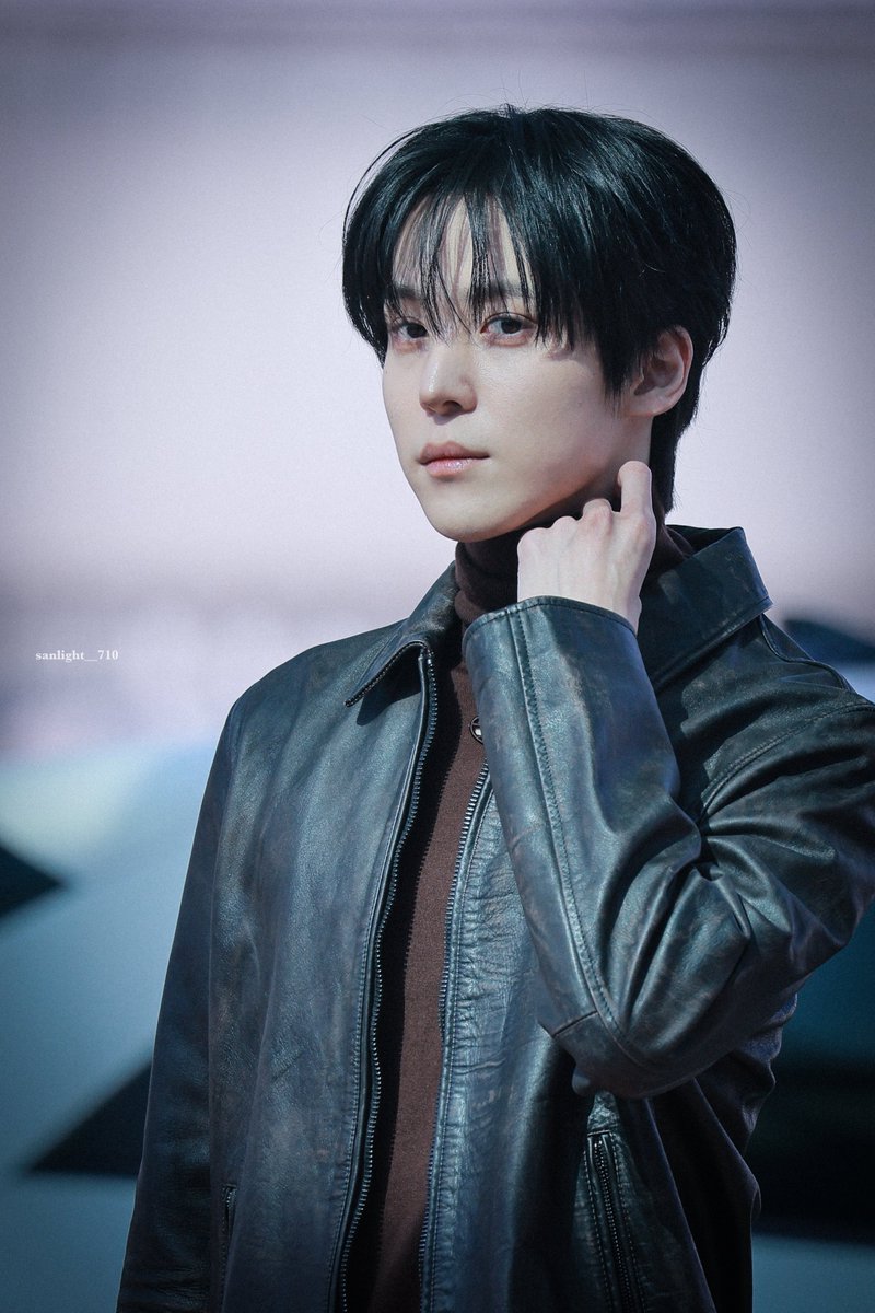 sanlight__710 tweet media