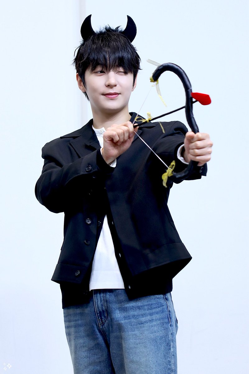 260314 어레이즈 팬사인회 #성윤

💘🏹

#최성윤 #CHOISUNGYUN #AURORA