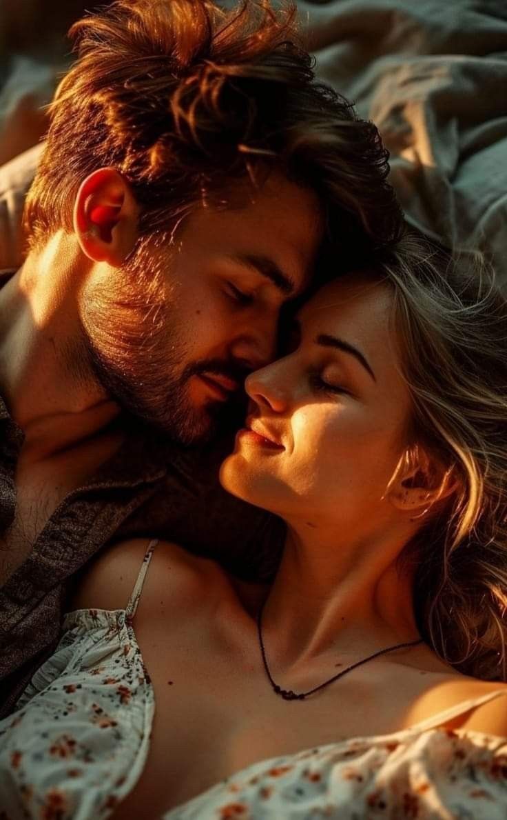 singletomingle's tweet image. My heartbeat is
a golden song,
swaying in scents
of warm honey,
dripping with sensuality
as #warmth curls
in our ribs with a rhythm
known by the dawn
resting between us
like a hushed secret
held by harmony for us—
breathing in flames
that flicker a scared
glistening vow💛
#vss365
