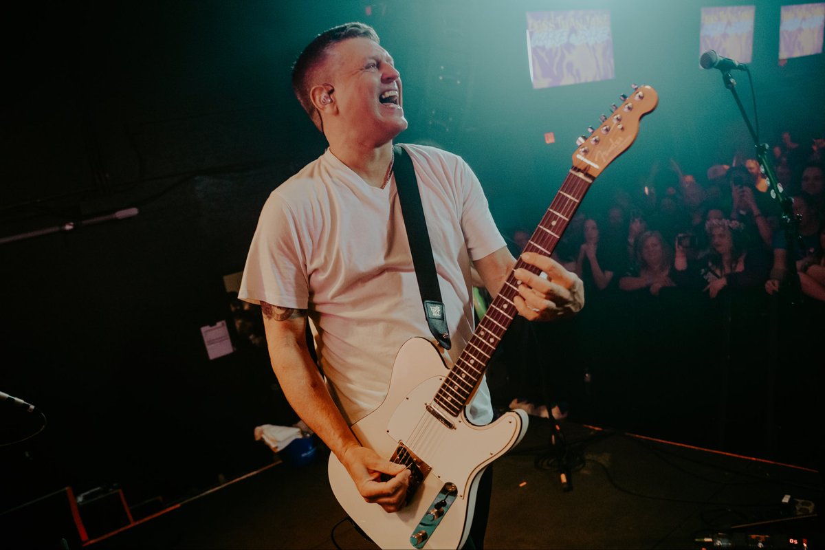 Chris DeMakes tweet media