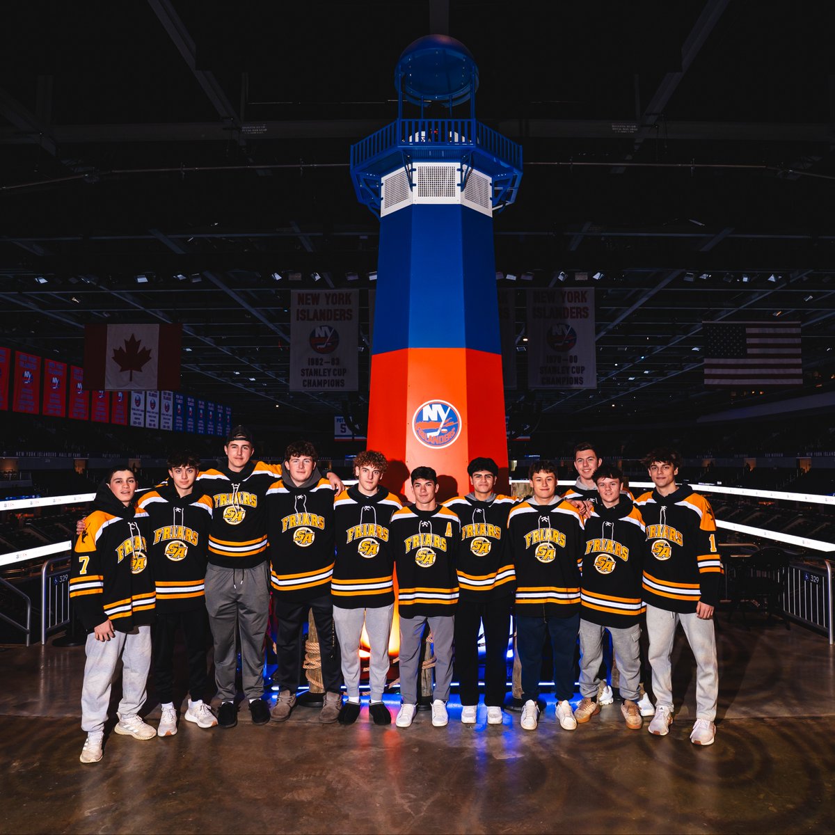 NYIslanders's tweet photo. Good luck to the Long Beach hockey team and the St. Anthony’s hockey team as they face off in the 2nd Annual Long Island High School Championship Game! https://t.co/kXYOOu5oP2