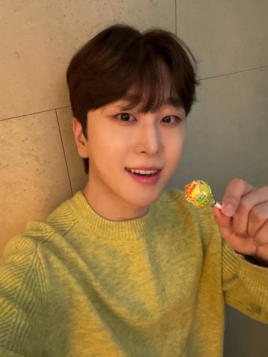 NARA_131's tweet image. 나도 상큼한 레몬조아해ㅎㅎ
아님 달달한 초코!! 햅삐 화이트데이🍭
#진권 #jinkwon