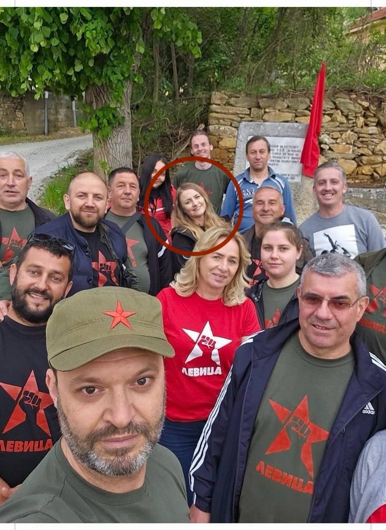 Fortiifikacija's tweet photo. Еве и #Девица се бори со #СДСМ за корка леб 😍 https://t.co/ItshqQcMkF